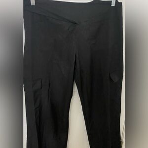 Women's Asymmetrical Waist Cut Out
Cargo Pants - Black XL